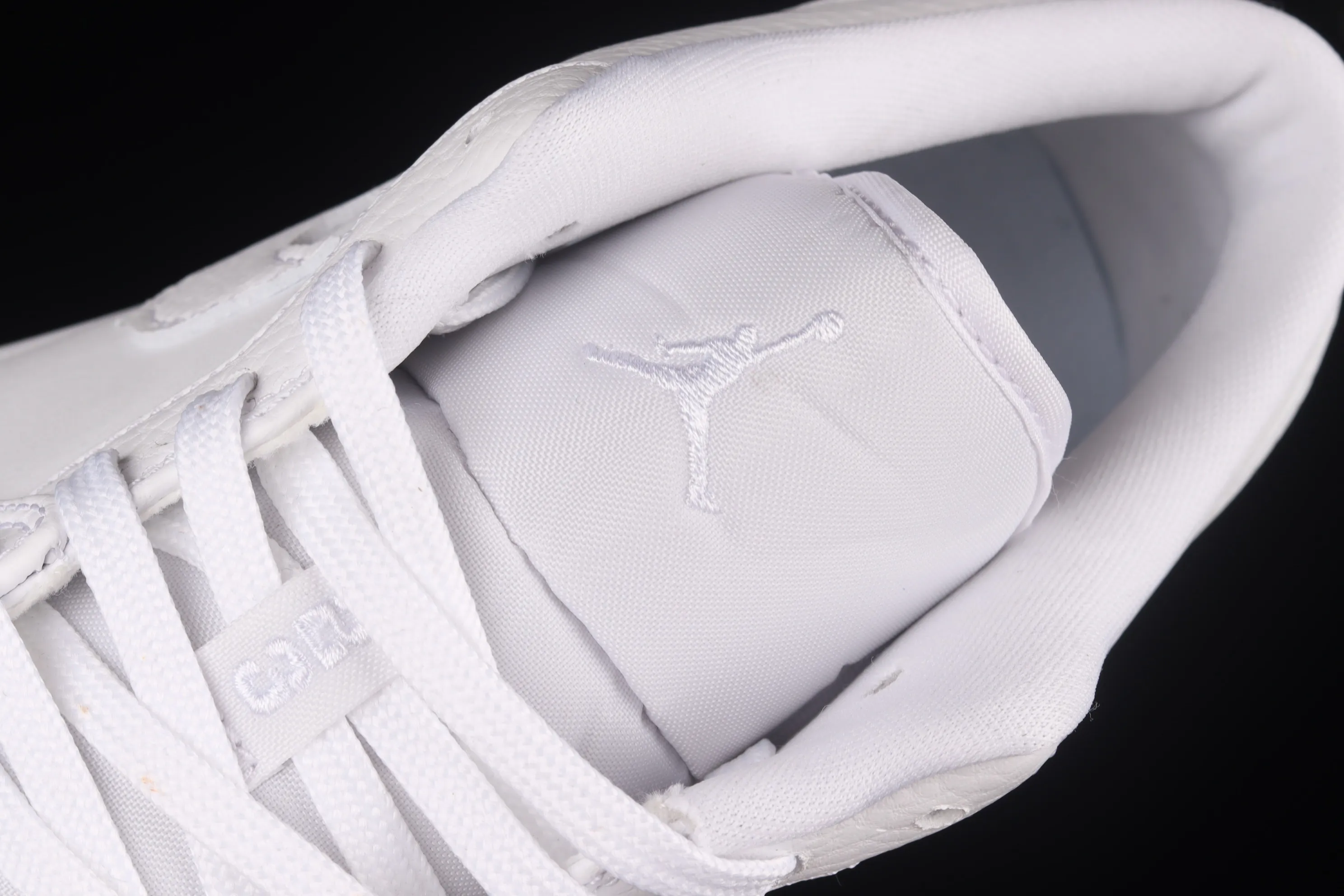 All categories Air Jordan Jordan series basketball shoes Air Jordan 1 Low G version pure original Air Jordan 1 Low AJ1 Joe 1 pure white low-top cultural basketball shoes 553558-130